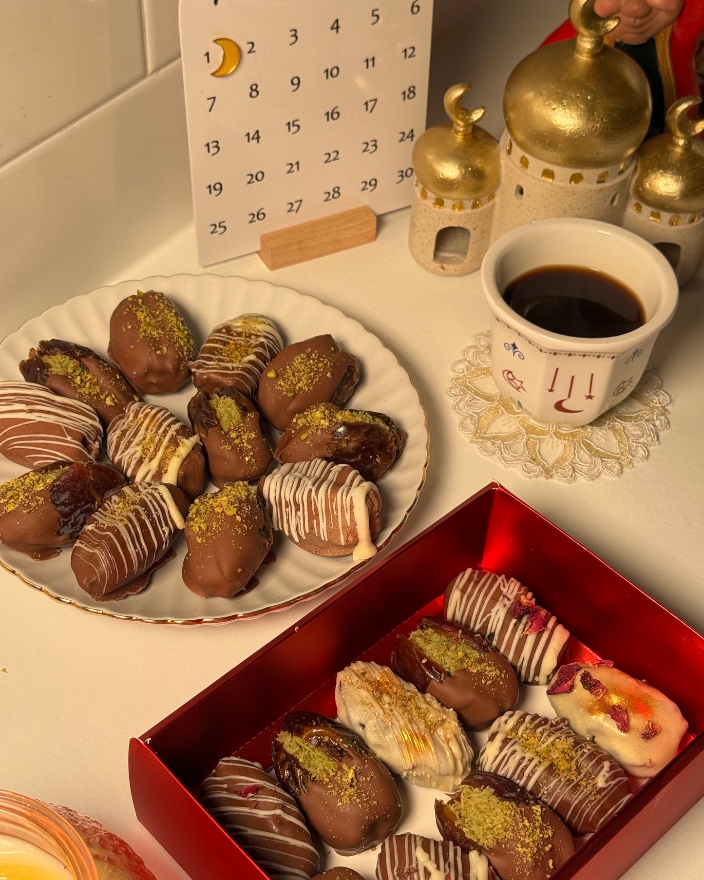 Baklavaty Signature Chocolate Dates